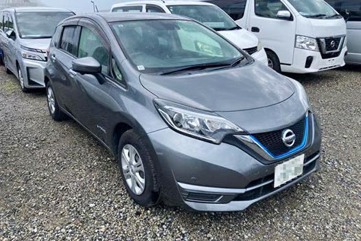 日産 ノートの写真