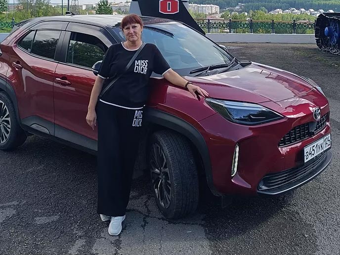 トヨタ ヤリス クロスと我々からご購入いただいたお客様